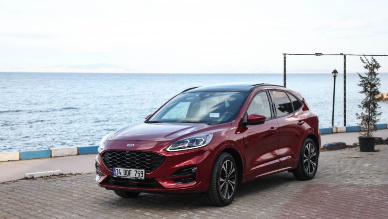  Ford Kuga: Şık ve sportif