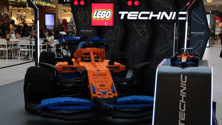  LEGO® Technic™ McLaren Formula 1™ Yarış Arabası Akasya’da